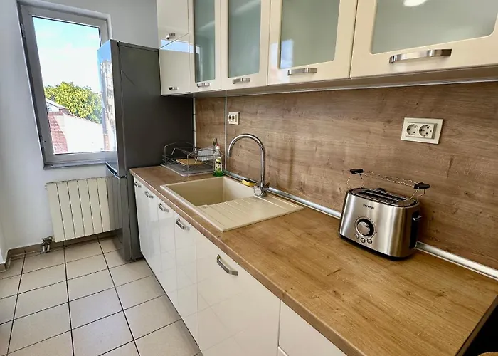 Central District 3 Bedroom Place アパート