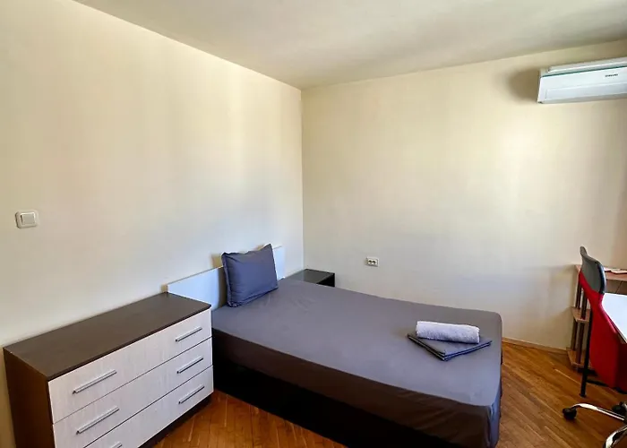 アパート Central District 3 Bedroom Place プロヴディフ