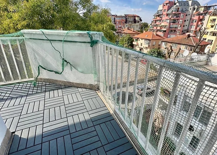 Central District 3 Bedroom Place * Plovdiv